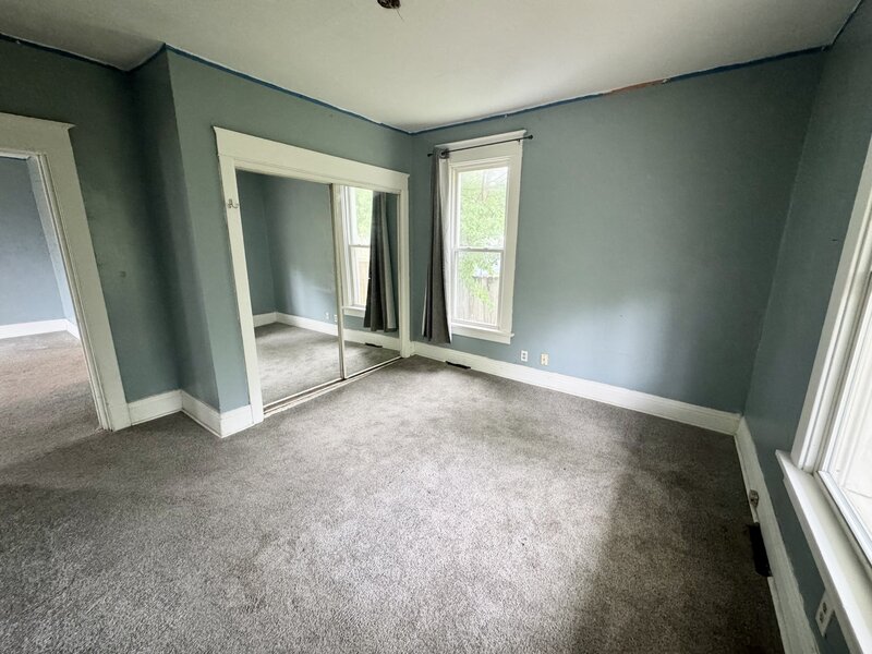 1549 W 14th Street Davenport IA 52804