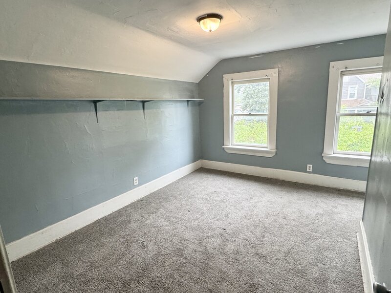 1549 W 14th Street Davenport IA 52804