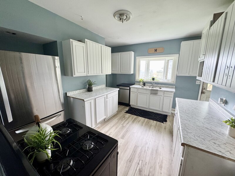1549 W 14th Street Davenport IA 52804