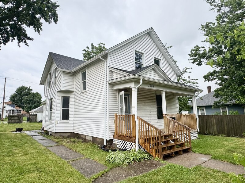 1549 W 14th Street Davenport IA 52804