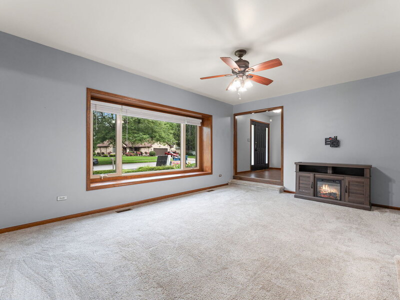 652 Naoma Drive Crete IL 60417