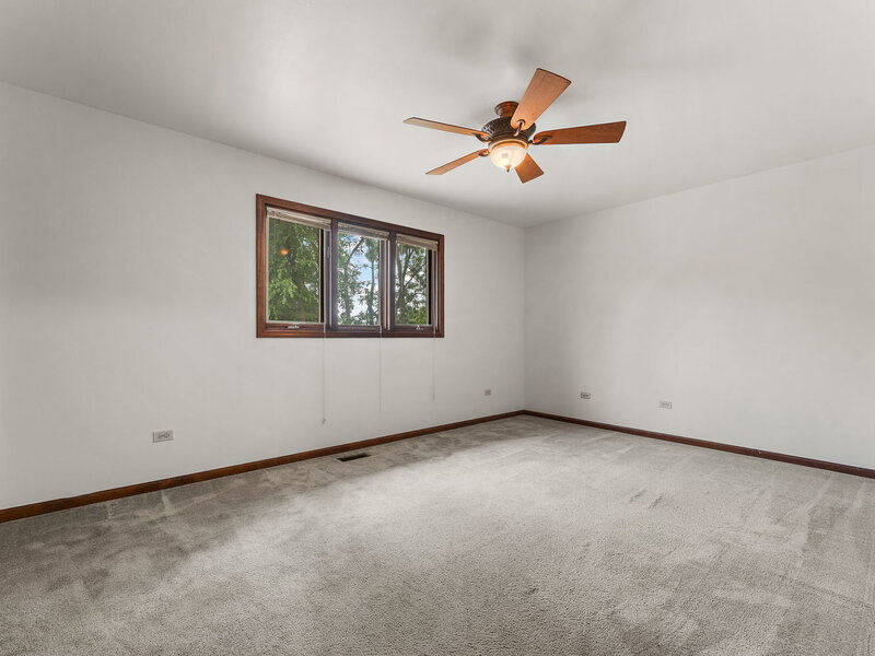 652 Naoma Drive Crete IL 60417