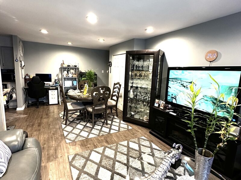 105 W Elk Trail Carol Stream IL 60188