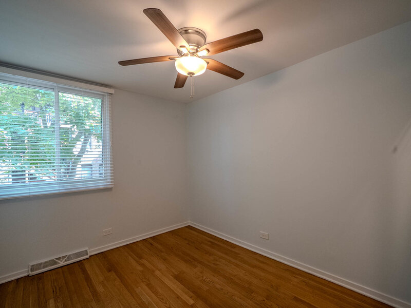 934 E 55th Street Chicago IL 60615