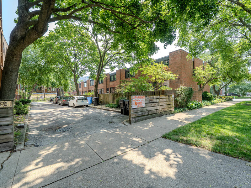934 E 55th Street Chicago IL 60615
