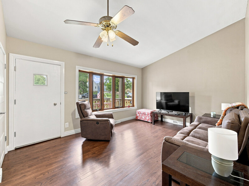 311 W Taylor Road Lombard IL 60148