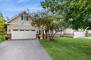 Photo of 301 W Eagle Court Waukegan IL 60087