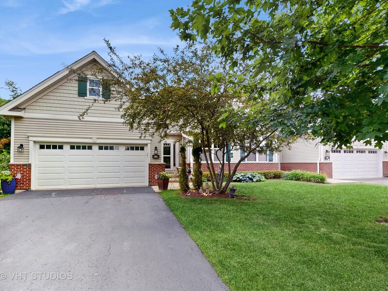 301 W Eagle Court Waukegan IL 60087