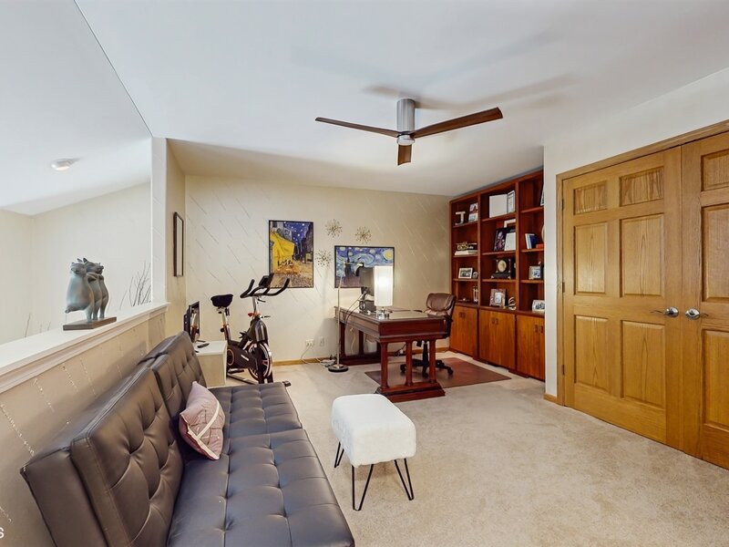 301 W Eagle Court Waukegan IL 60087