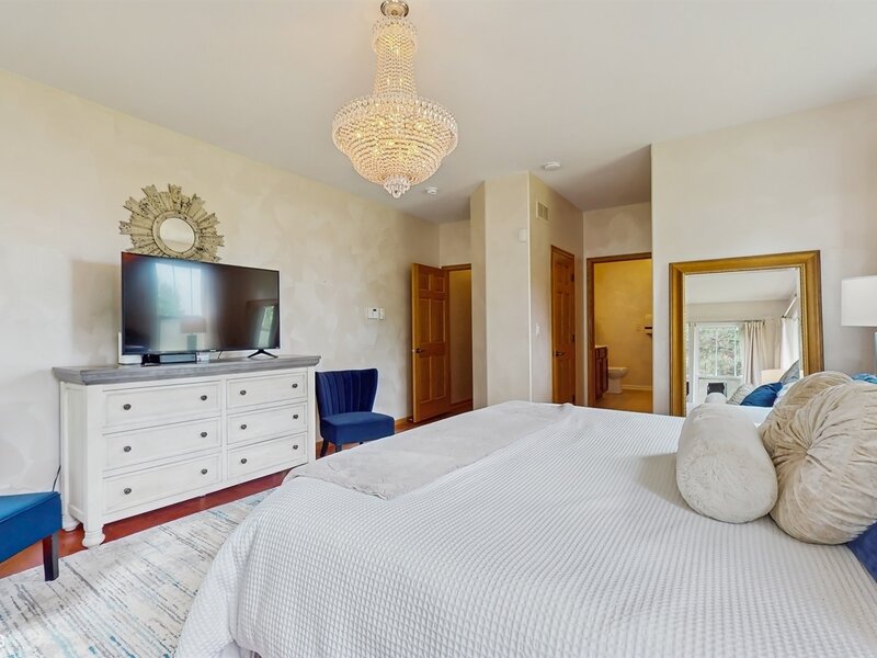 301 W Eagle Court Waukegan IL 60087