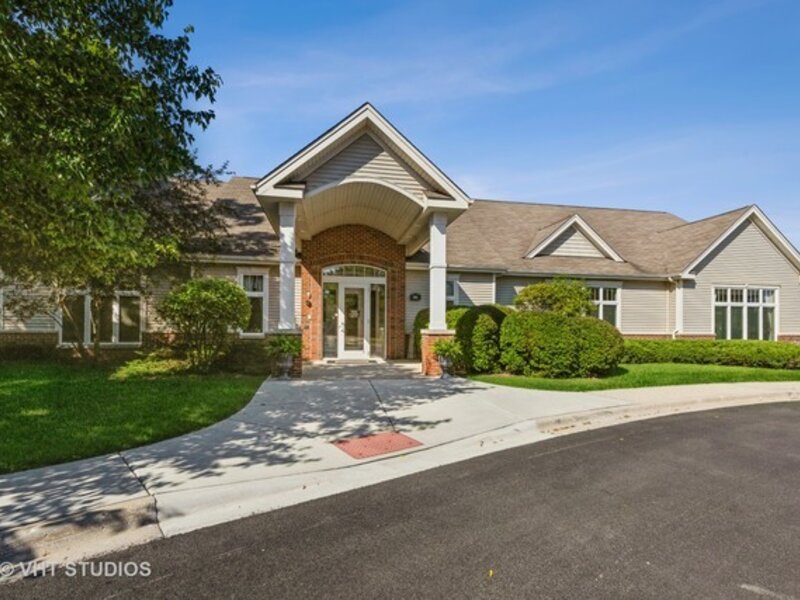 301 W Eagle Court Waukegan IL 60087