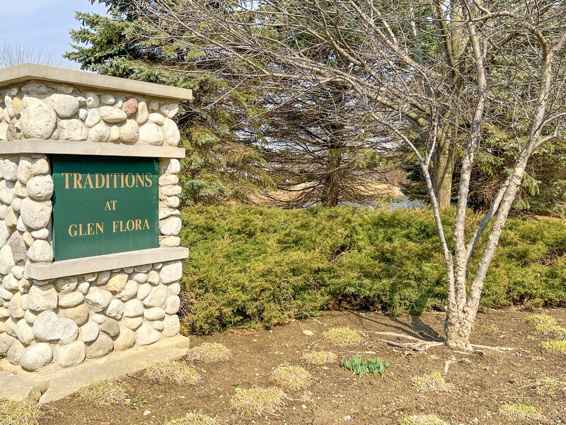 301 W Eagle Court Waukegan IL 60087