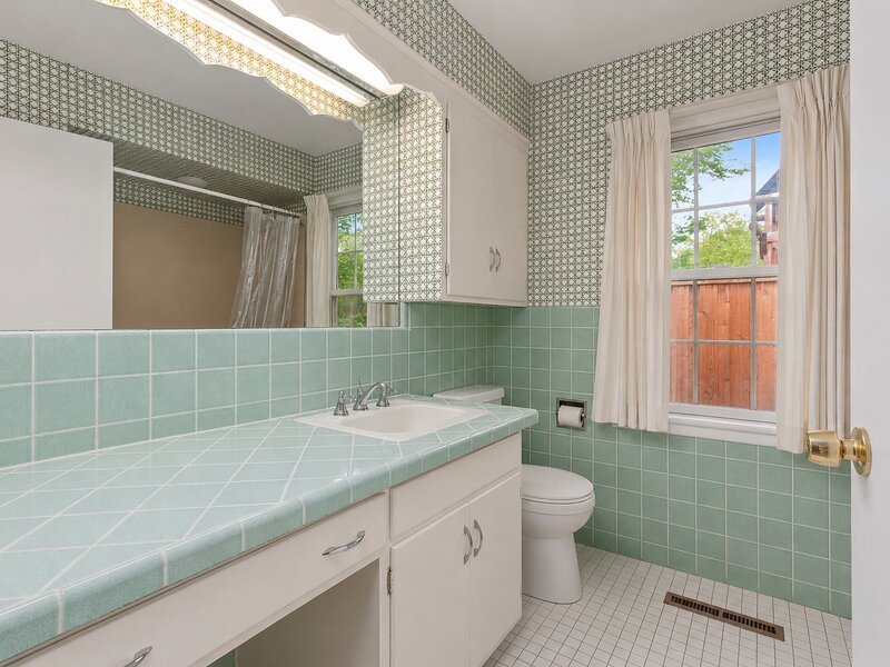 214 Washington Circle Lake Forest IL 60045