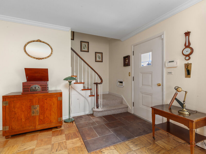 214 Washington Circle Lake Forest IL 60045