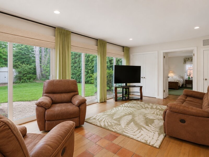 214 Washington Circle Lake Forest IL 60045