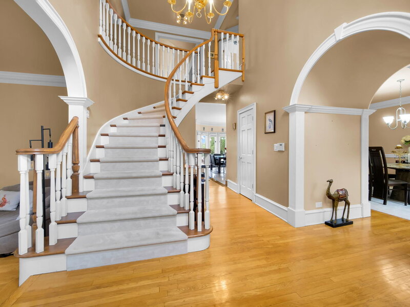 8 Lakeside Drive South Barrington IL 60010
