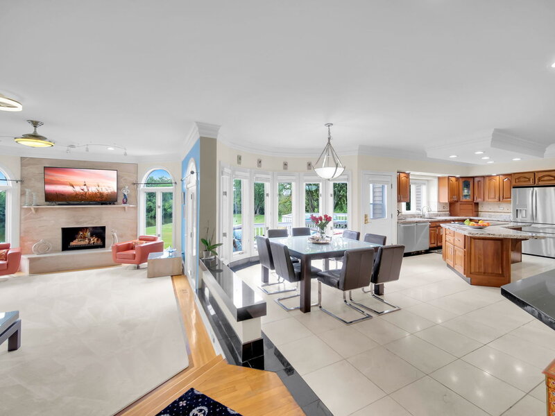 8 Lakeside Drive South Barrington IL 60010