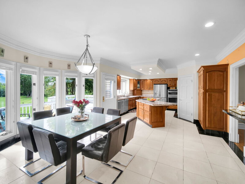 8 Lakeside Drive South Barrington IL 60010