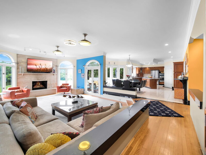 8 Lakeside Drive South Barrington IL 60010
