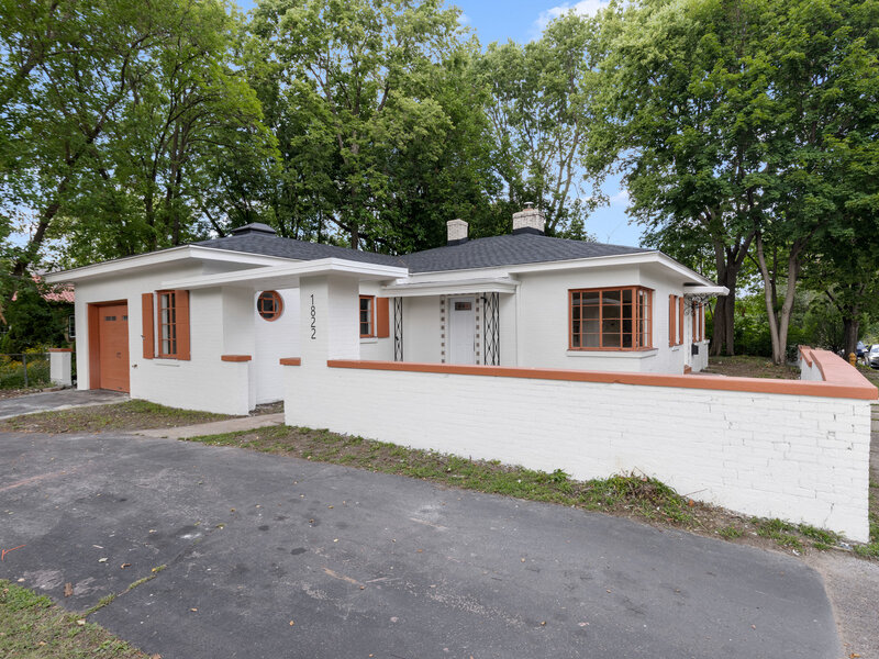 1822 E State Street Rockford IL 61104