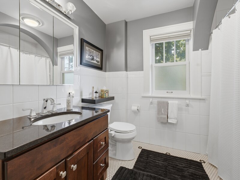 933 22nd Street Moline IL 61265