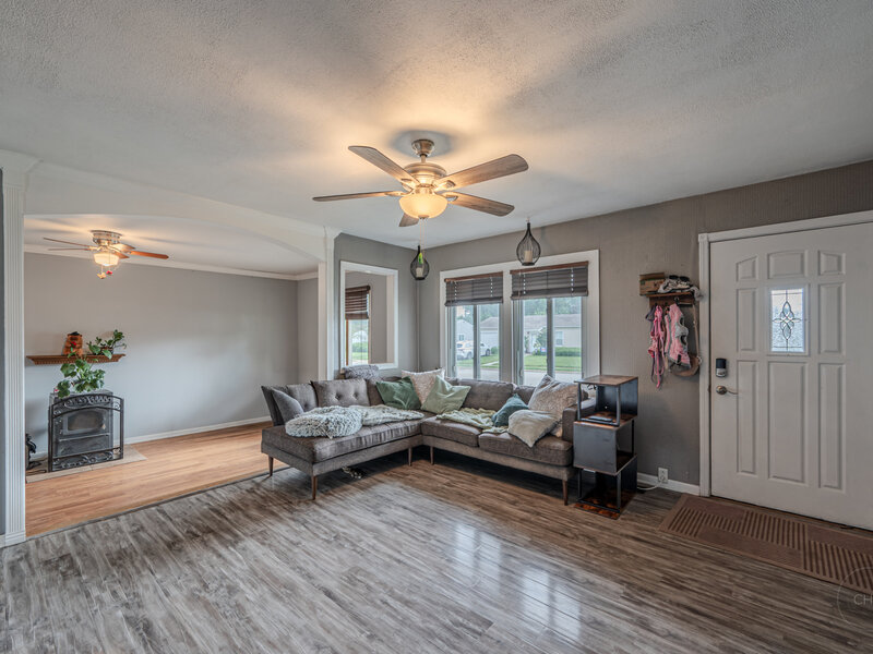 404 Kenyon Avenue Romeoville IL 60446