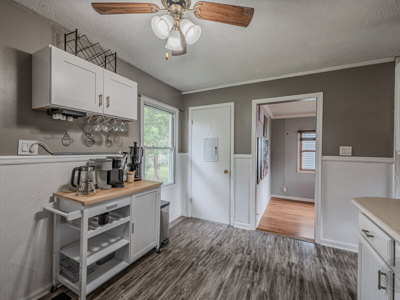 404 Kenyon Avenue Romeoville IL 60446