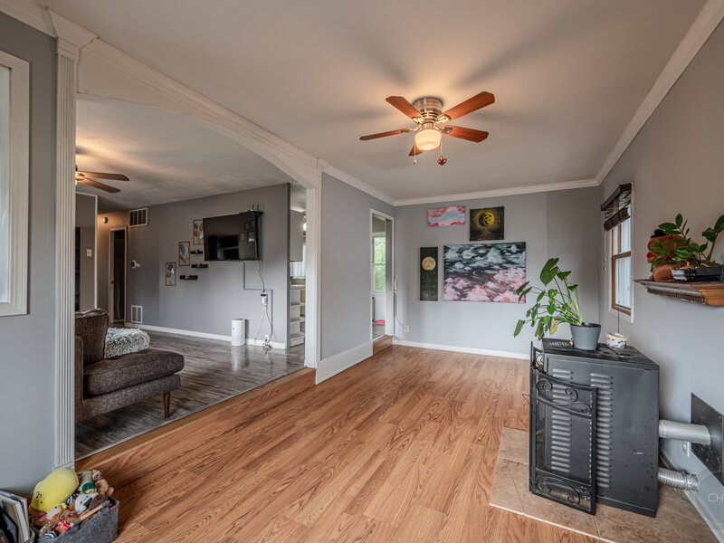 404 Kenyon Avenue Romeoville IL 60446