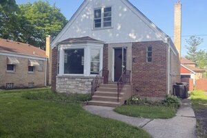 Photo of 7338 N Overhill Avenue Chicago IL 60631
