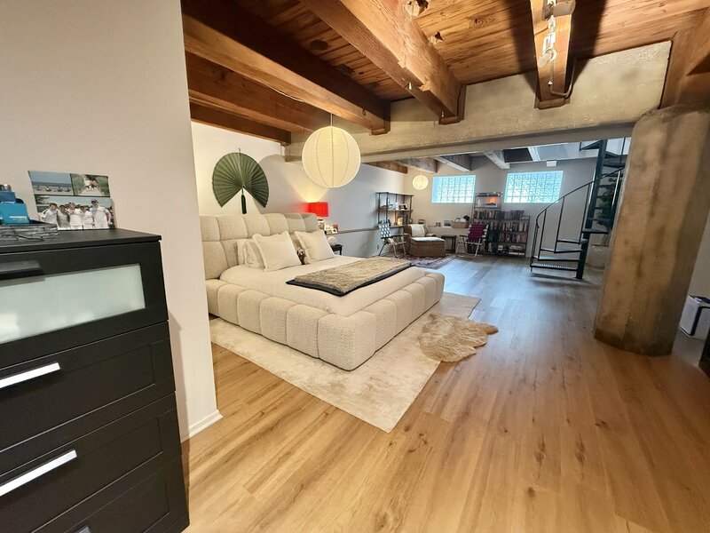 1122 W Newport Avenue Chicago IL 60657