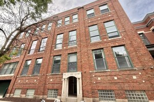 Photo of 1122 W Newport Avenue Chicago IL 60657 Unit 1A
