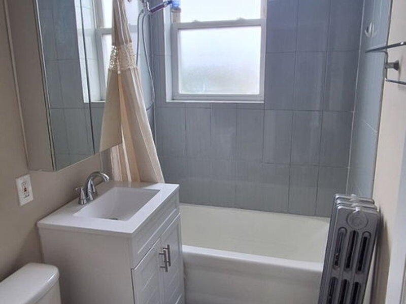 815 E 53rd Street Chicago IL 60615