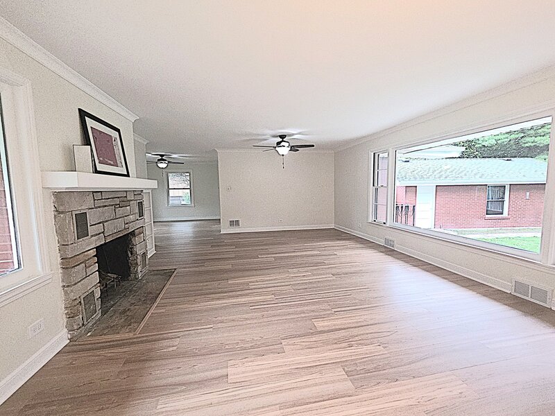 629 Dundee Avenue Flossmoor IL 60422