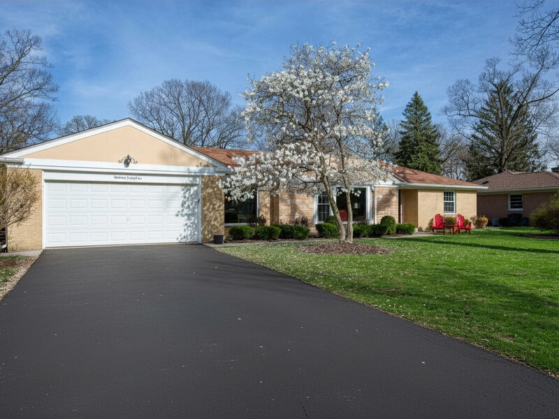 1645 Forest Drive Glenview IL 60025