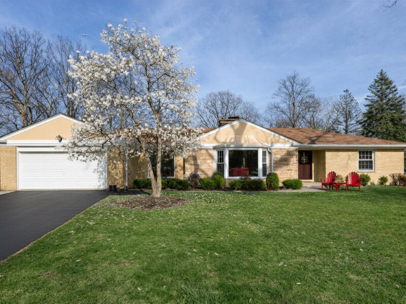 1645 Forest Drive Glenview IL 60025
