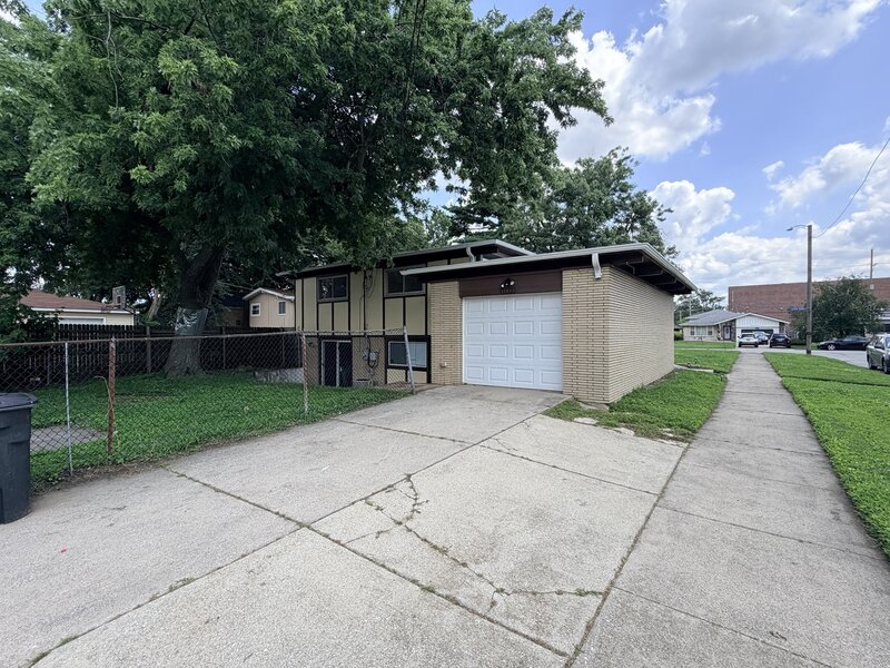 14844 Cottage Grove Avenue Dolton IL 60419