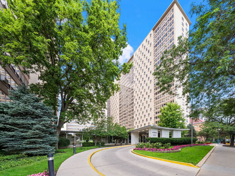3950 N Lake Shore Drive Chicago IL 60613