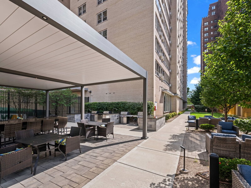 3950 N Lake Shore Drive Chicago IL 60613
