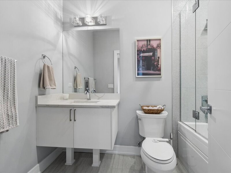 1317 N Larrabee Street Chicago IL 60610