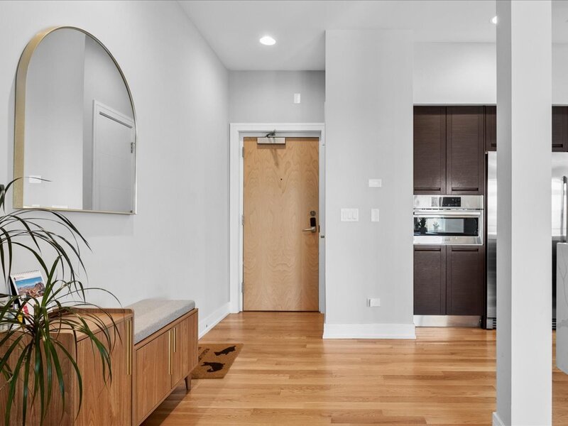 1317 N Larrabee Street Chicago IL 60610