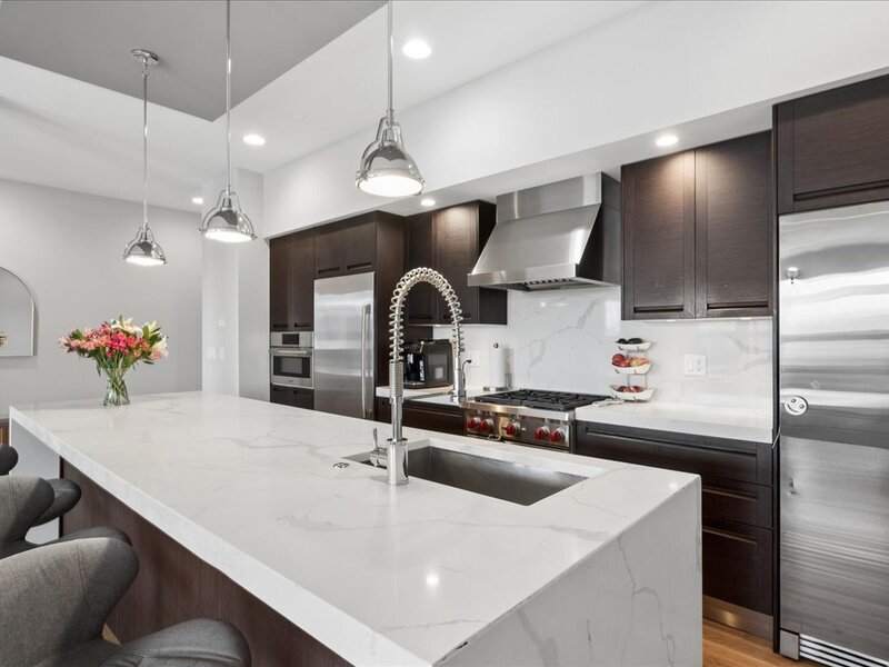 1317 N Larrabee Street Chicago IL 60610