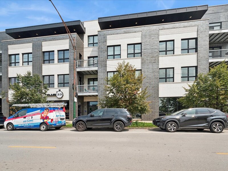 1317 N Larrabee Street Chicago IL 60610