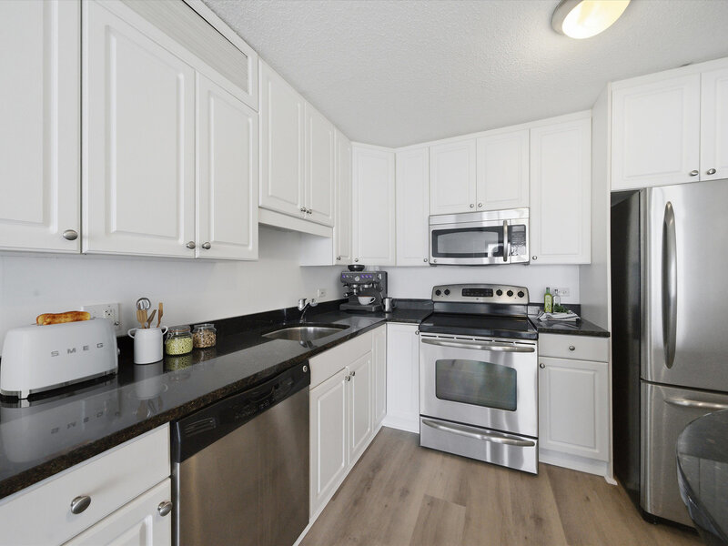 10 E Ontario Street Chicago IL 60611