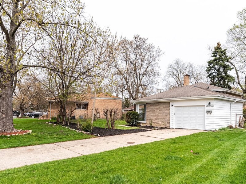 16039 Marion Drive South Holland IL 60473