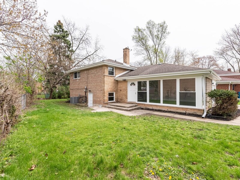 16039 Marion Drive South Holland IL 60473