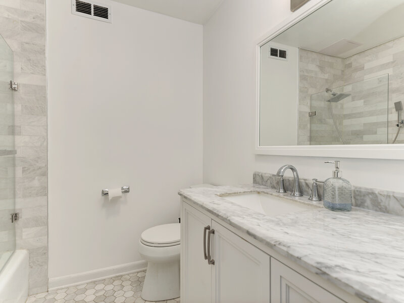 4250 N Marine Drive Chicago IL 60613