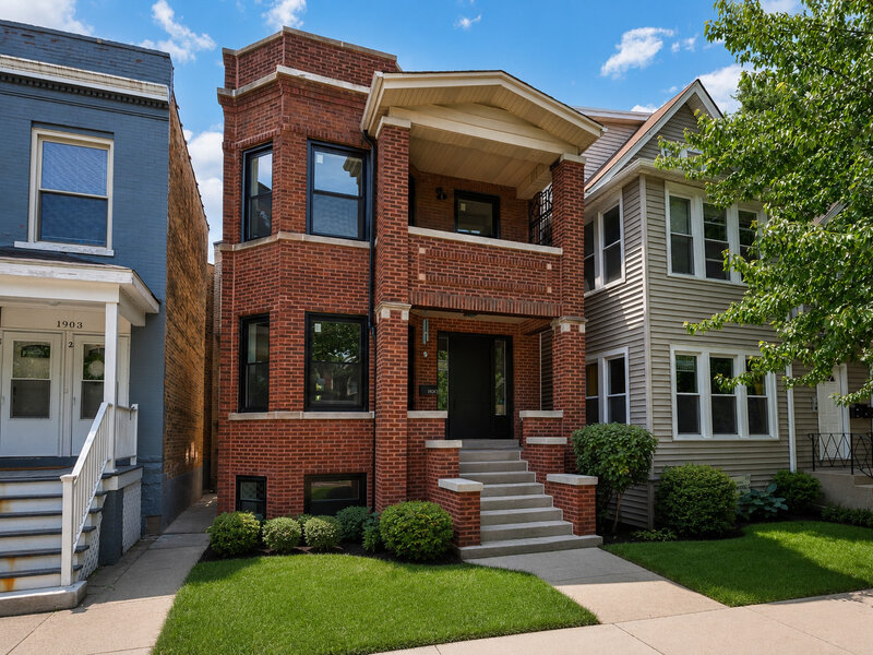 1907 W Berwyn Avenue Chicago IL 60640