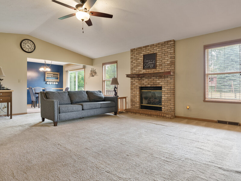 9960 Flint Court Roscoe IL 61073