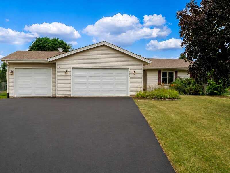 9960 Flint Court Roscoe IL 61073