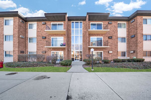 Photo of 4112 W 98th Street Oak Lawn IL 60453 Unit 102